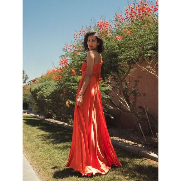 NWT Mac Duggal One Shoulder‎ Bishop Sleeve Flowy Gown Spice Orange Sz 6 - Picture 2 of 8